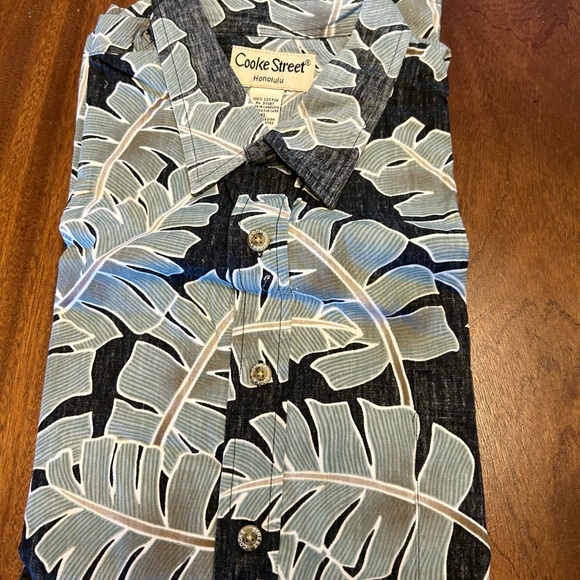 Coke Street XL Hawaiian Shirt - Picture 2 of 3